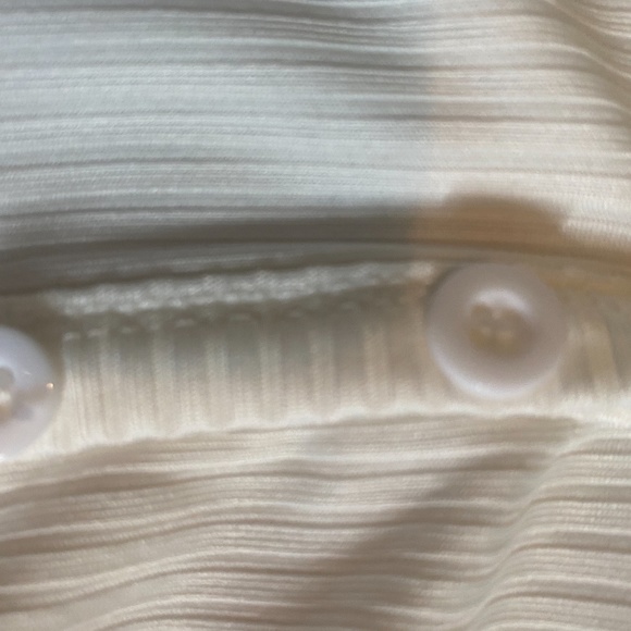 Romwe White Button Up Notch Crop Top - Picture 2 of 6